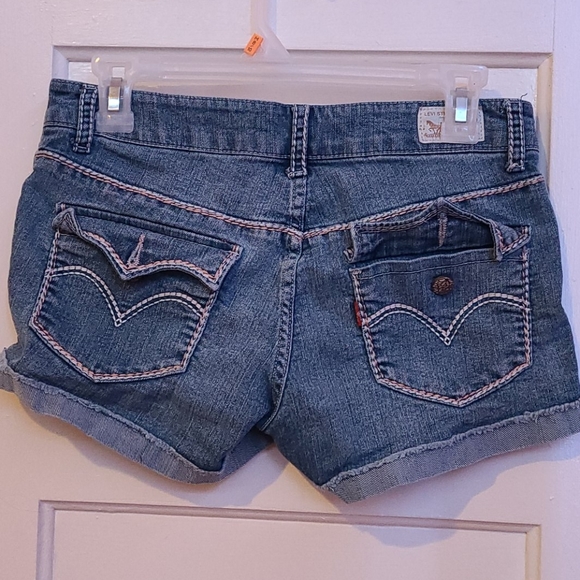 Levi's Denim Short - Picture 2 of 3